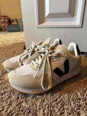 Veja sneakers